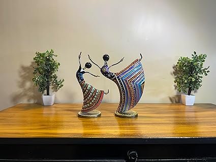 81q63t8uNNL._SX425_.jpg STREET CRAFT Metal Musician Lady