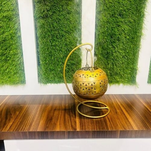 716gdI15YeL._SX679_ Metal Gold Antique Tealight Candle Holder