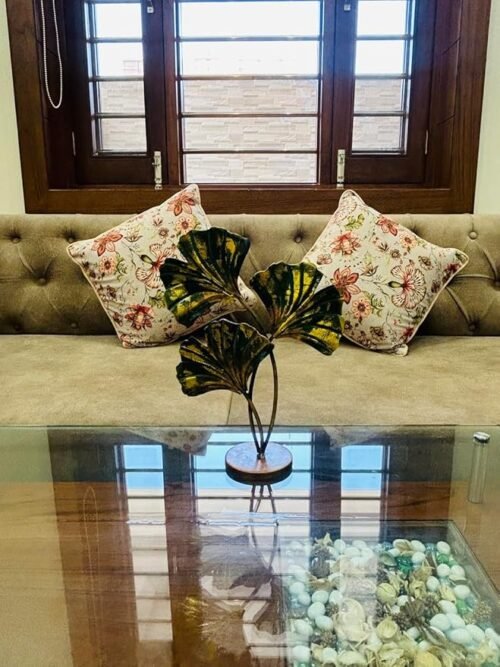 71oavoVvTQL._SY879_ Metal Modern Leaf Showpiece for Table Top