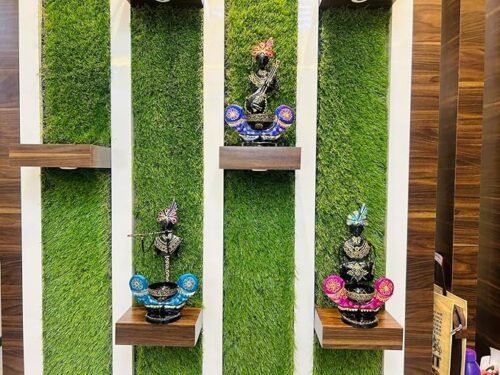 Metal Multicolor Musician with T-Light Stand