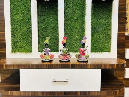 Metal Multicolor Modern Rajasthani Musician